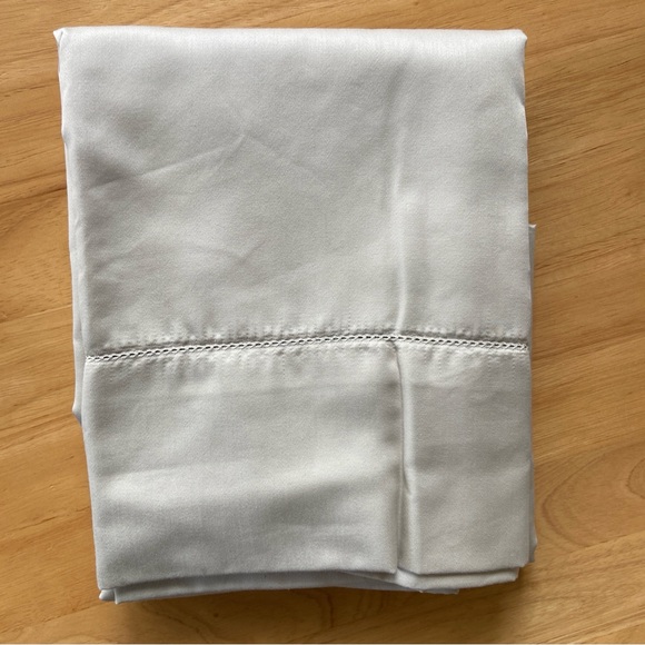 NWOT Charter Club Damask 2 King Pillowcases Parchment 100% Supima Cotton - Picture 1 of 4